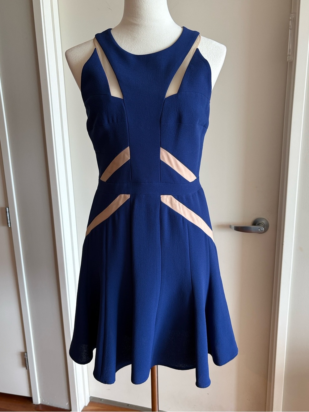 BCBGMAXAZRIA Solie Tulle Insert Cutout Mini Dress Cobalt Cocktail Party Sz 6